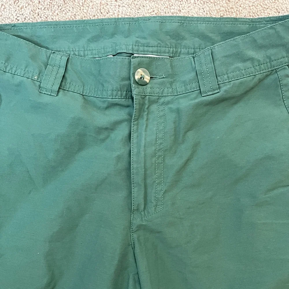 Columbia Men’s Green Flat Front Washed Out Casual Shorts Size 30